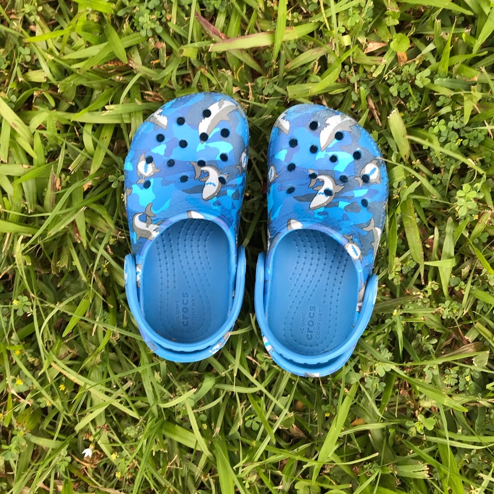 Toddler shark blue crocs 8c